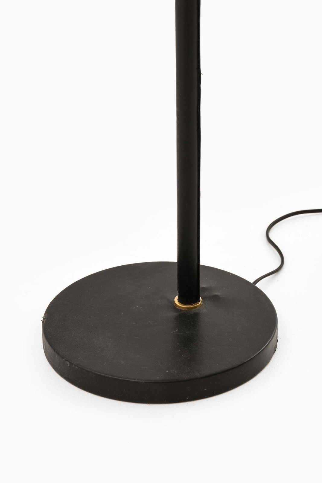 photo for sale Floor Lamp In Brass And Leather By Alvar Aalto, 1950s