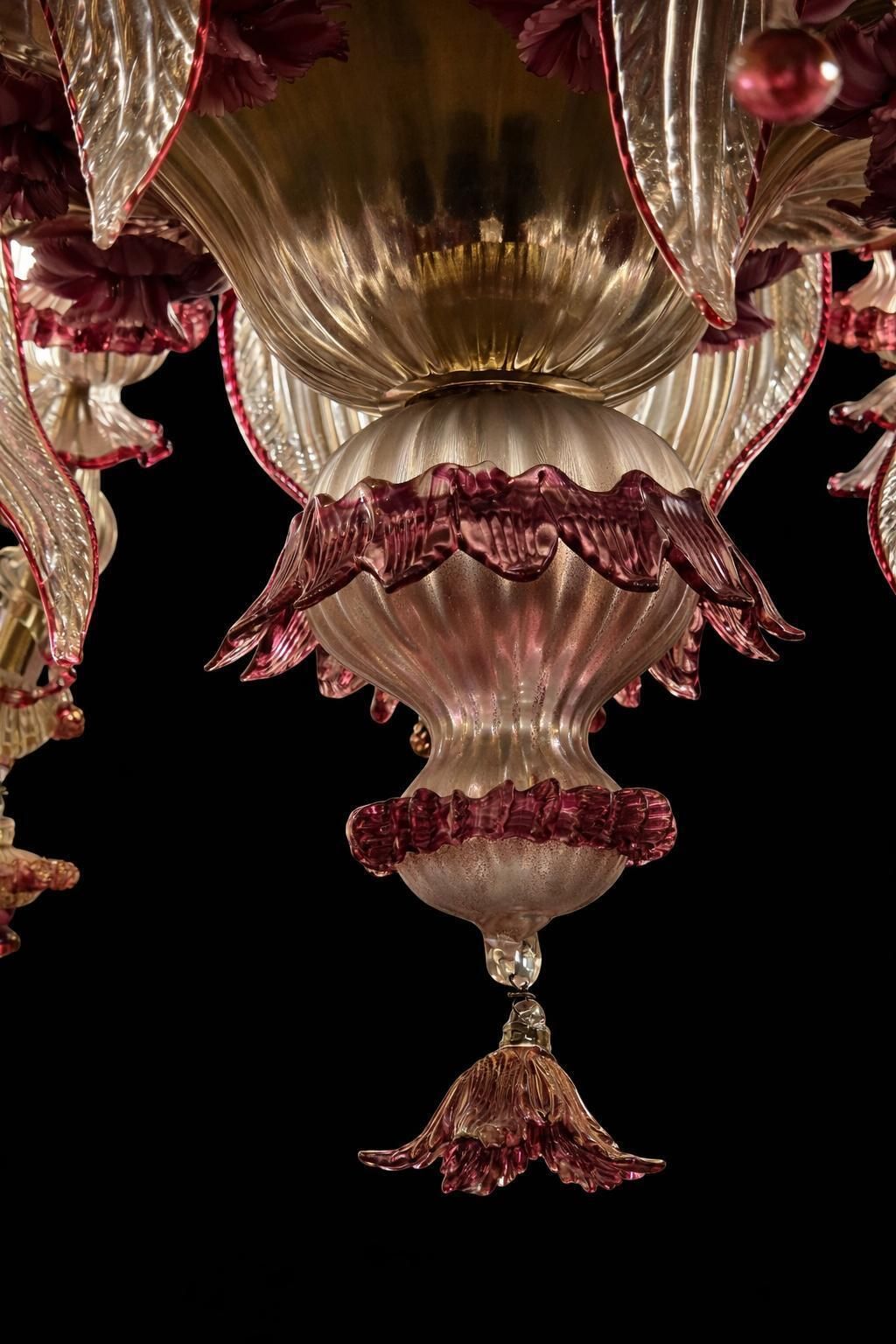Pair Of Rezzonico Chandeliers Glass Gold Inclusions, Murano photo vinterior