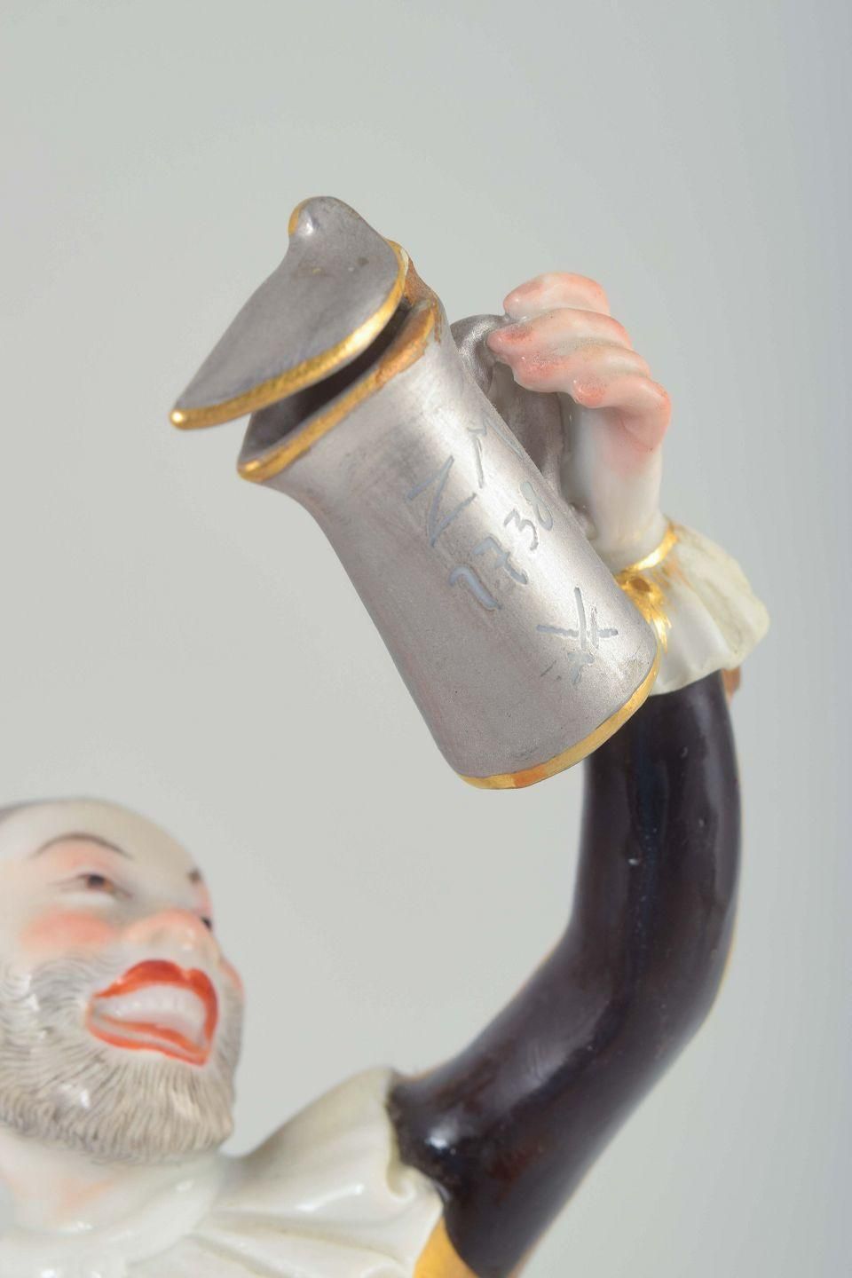 Meissen. Porcelain Figure Of “Harlequin” In A Classic Commedia Dell’arte Costume photo for sale