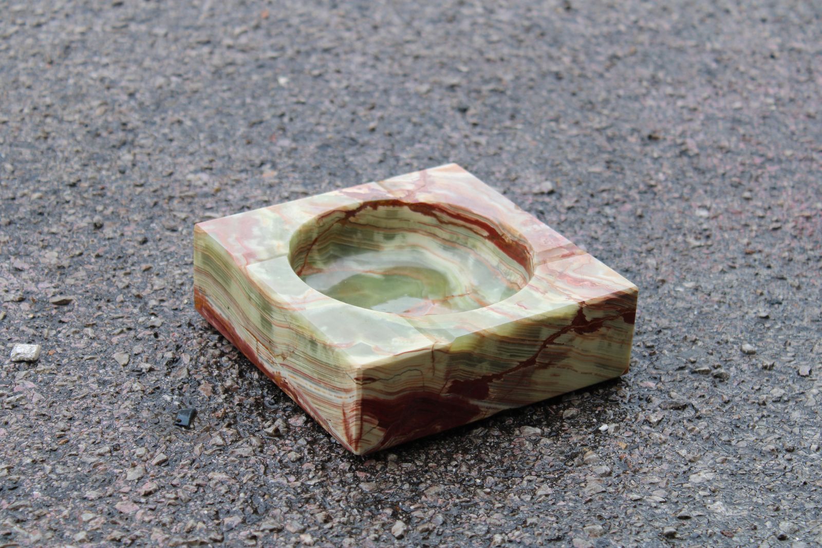 photo furniture Square Ashtray In Onyx Marble Italy 1950s Minimalist
