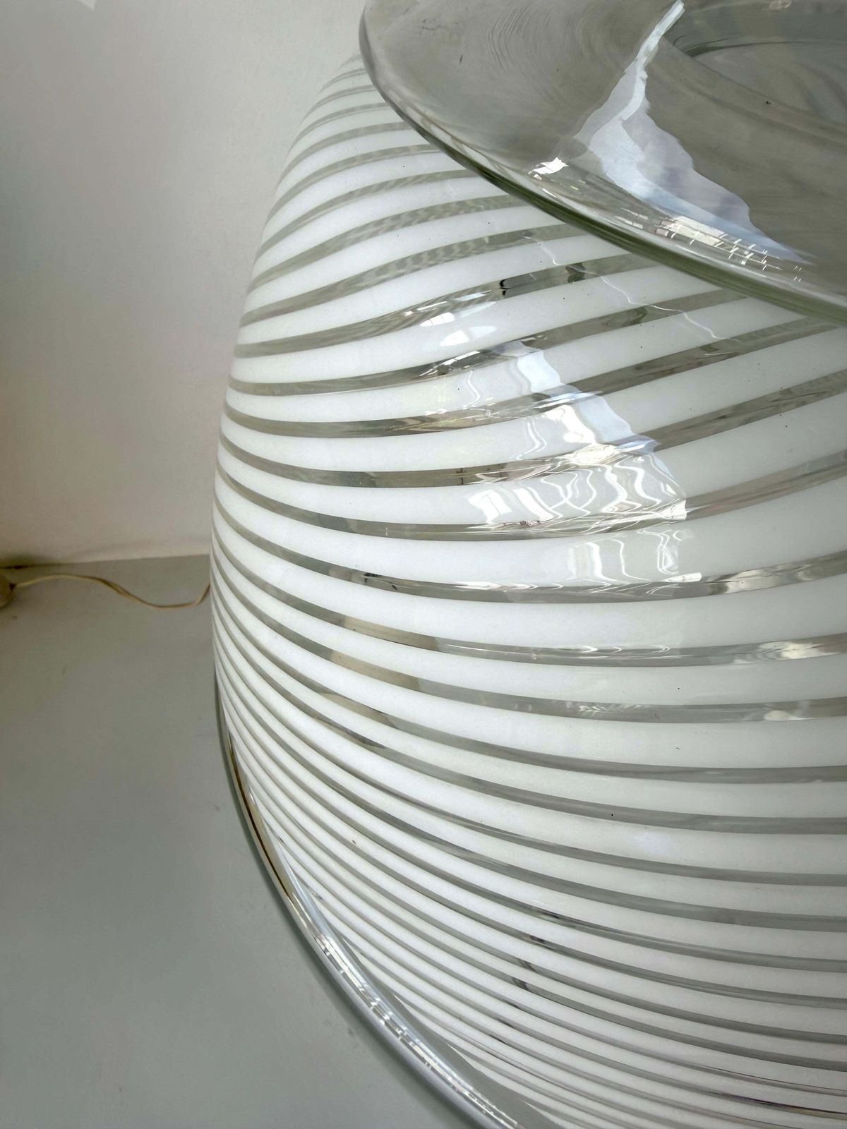 photo vinterior Lt 353 Egg Lamp Vase Murano Glass By Mazzega. Italy, 1970s