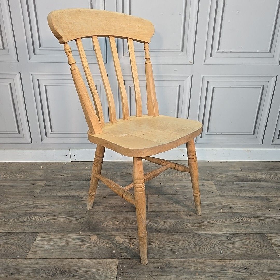 Antique Wooden Farmhouse Chairs   Victorian Style Turned Country Windsor  Solid
