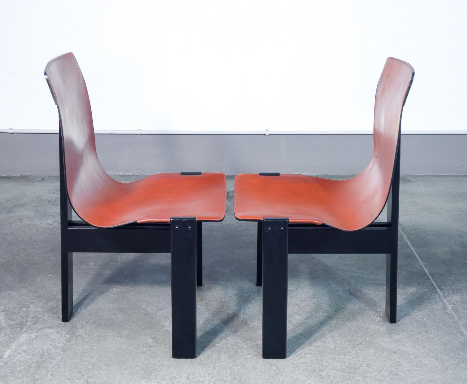 Set Of Four "Tre 3" Chairs Designed By Angelo Mangiarotti For Skipper. 1970s photo vinterior