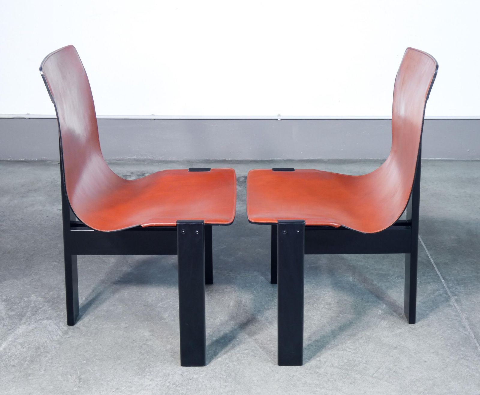 photo furniture Set Of Four "Tre 3" Chairs Designed By Angelo Mangiarotti For Skipper. 1970s
