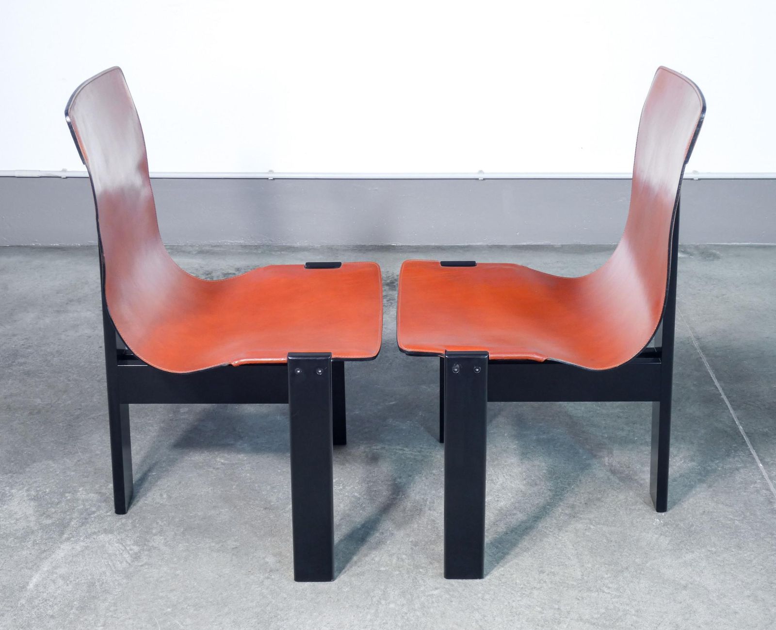 photo buy Set Of Four "Tre 3" Chairs Designed By Angelo Mangiarotti For Skipper. 1970s