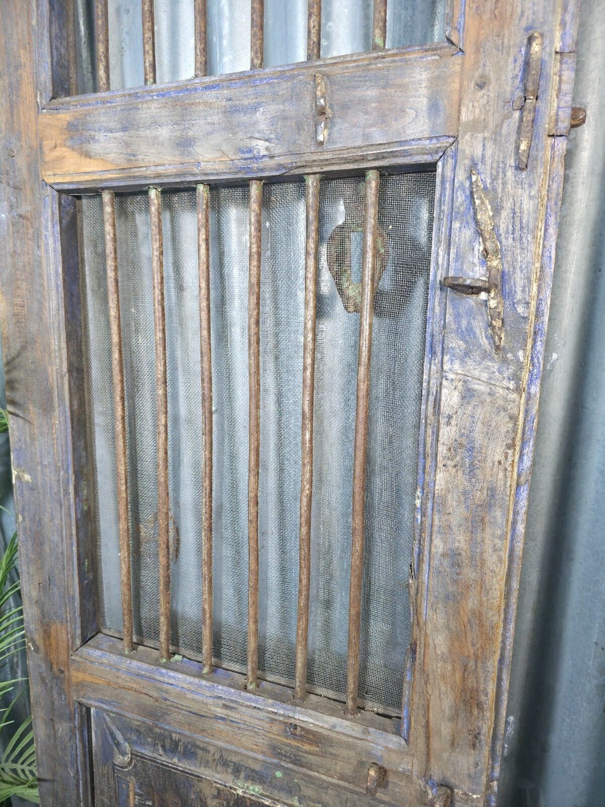 photo furniture Pair Vintage Rustic Indian Wooden Iron Doors Garden Gates Room Divider Screen