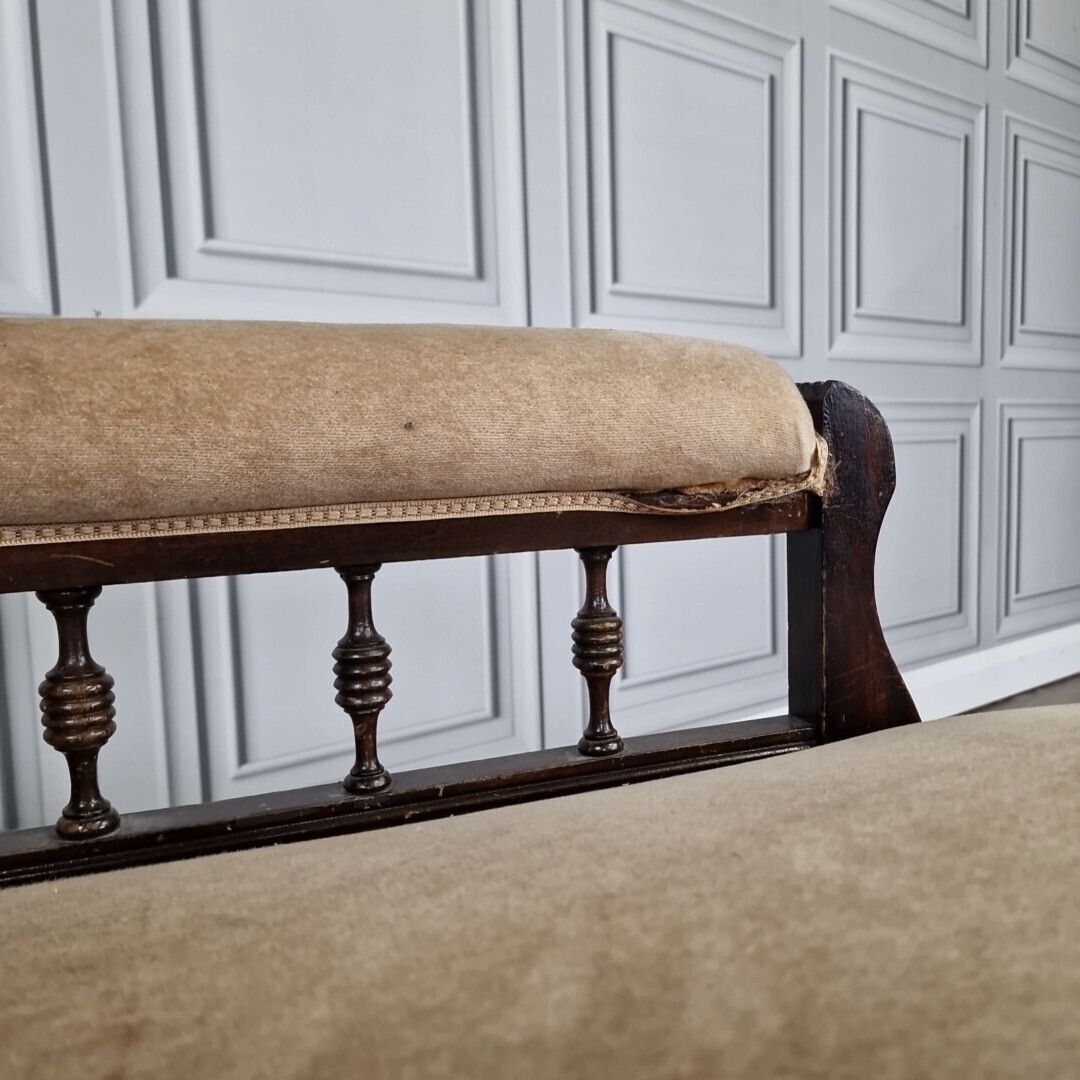 240.0 Antique Chaise Longue Carved Roll Rail Back Day Bed Seat Aesthetic Victorian photo