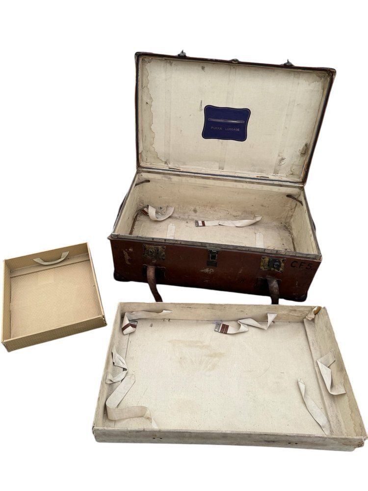 Early 20th Century Campaign Military Chest / Travel Trunk Pukka Luggage With Harrods Label photo vintage