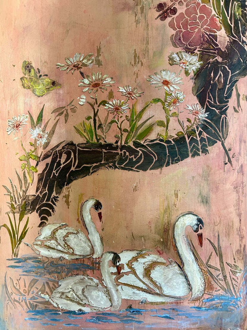 photo vintage Vintage Painted French Wardrobe With Chinoiserie Panels