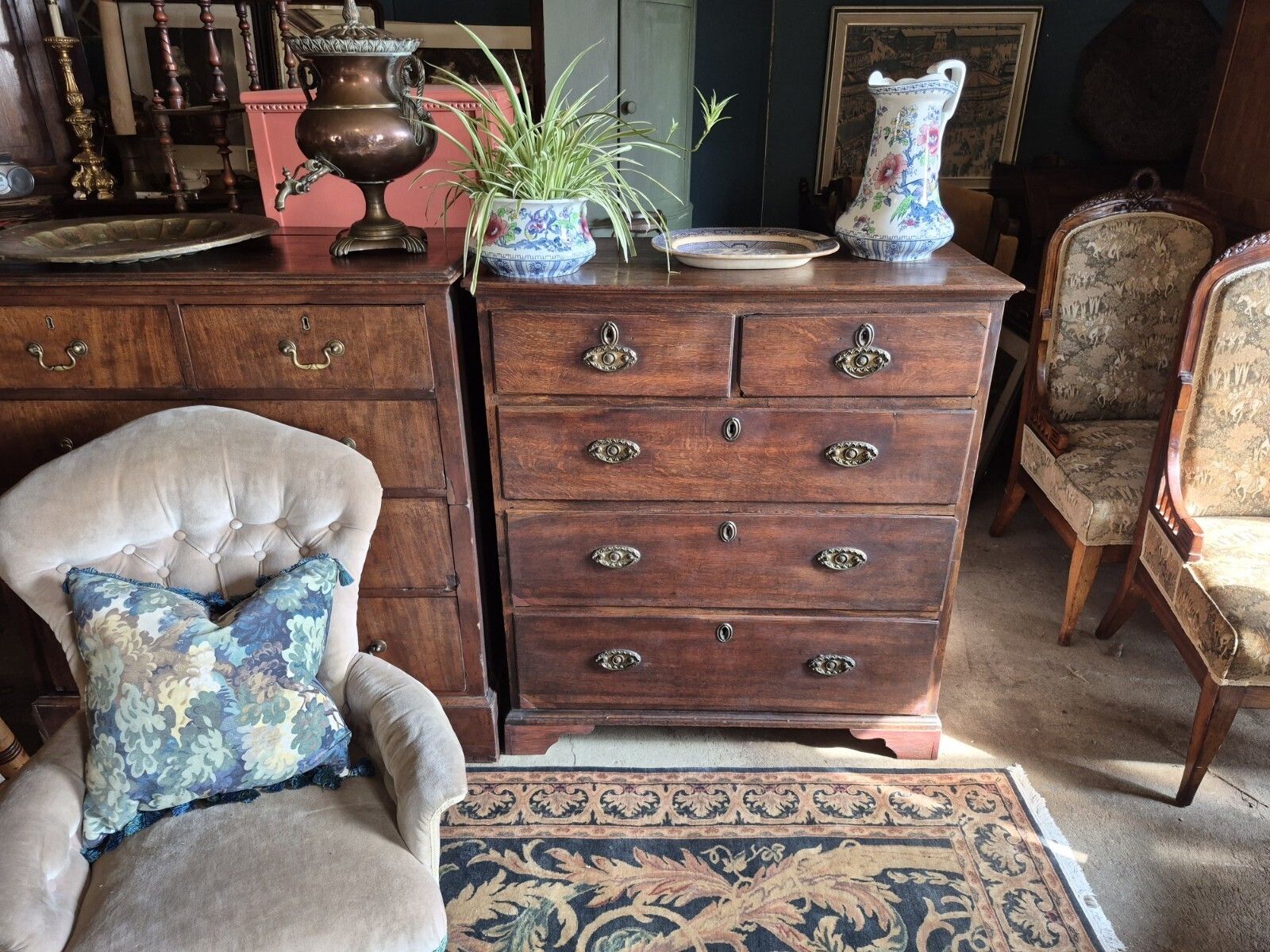A Very Pretty Period Character 18th Century Oak Country House Chest Of Drawers photo furniture