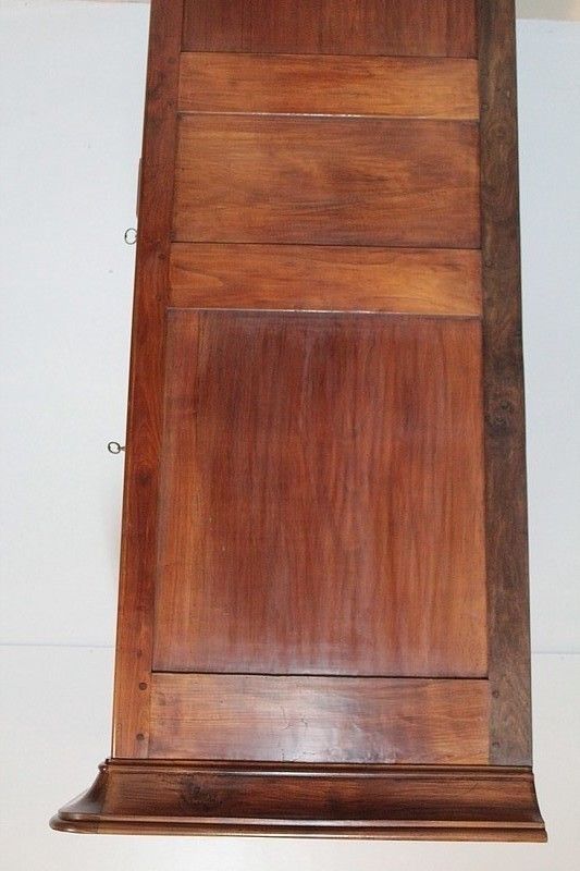 photo vinterior Cabinet In Cherry And Ash 19th