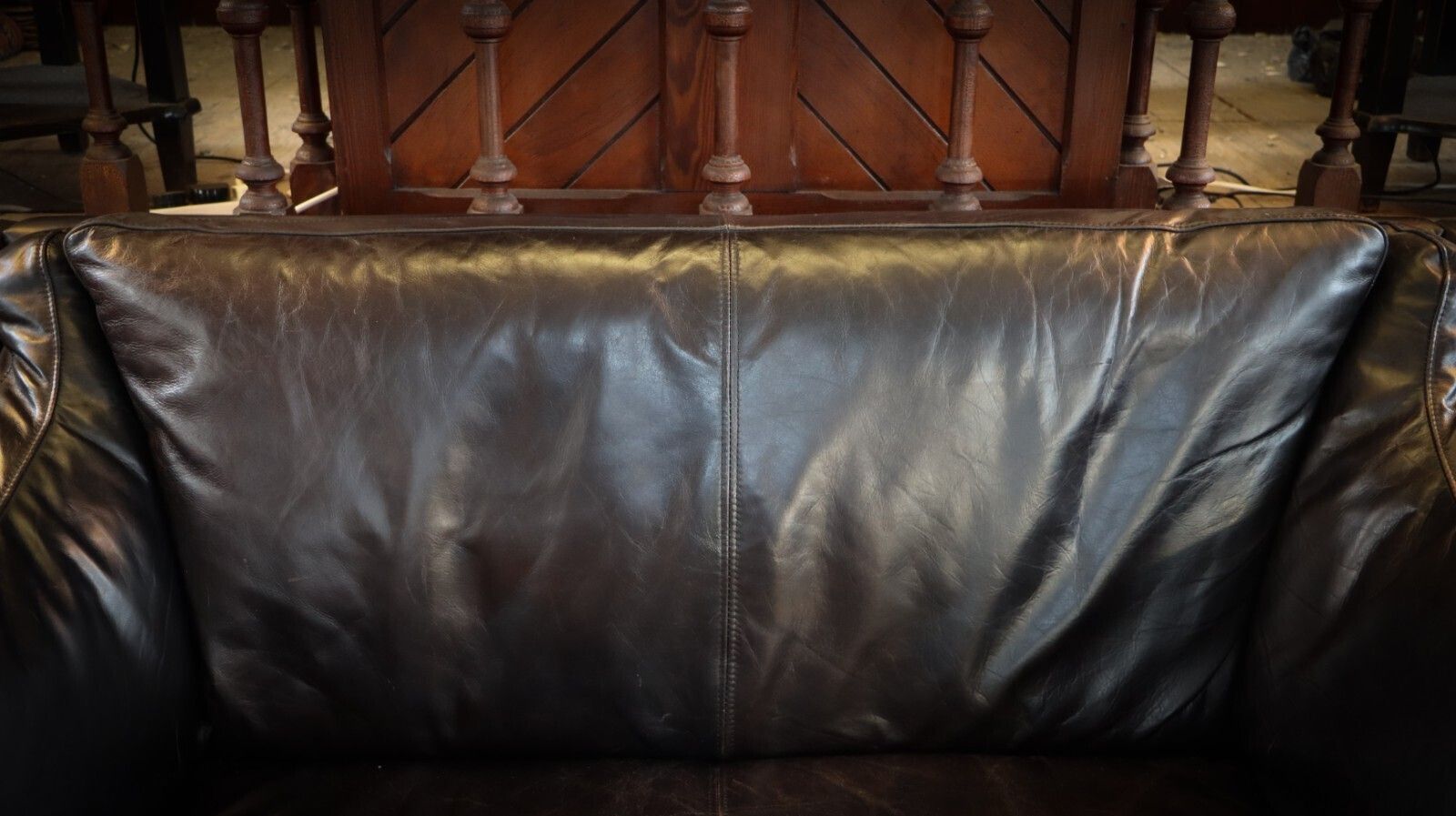 Stunning Timothy Oulton Halo Reggio 2 Seater Leather Sofa Destroyed Black photo 1499.0
