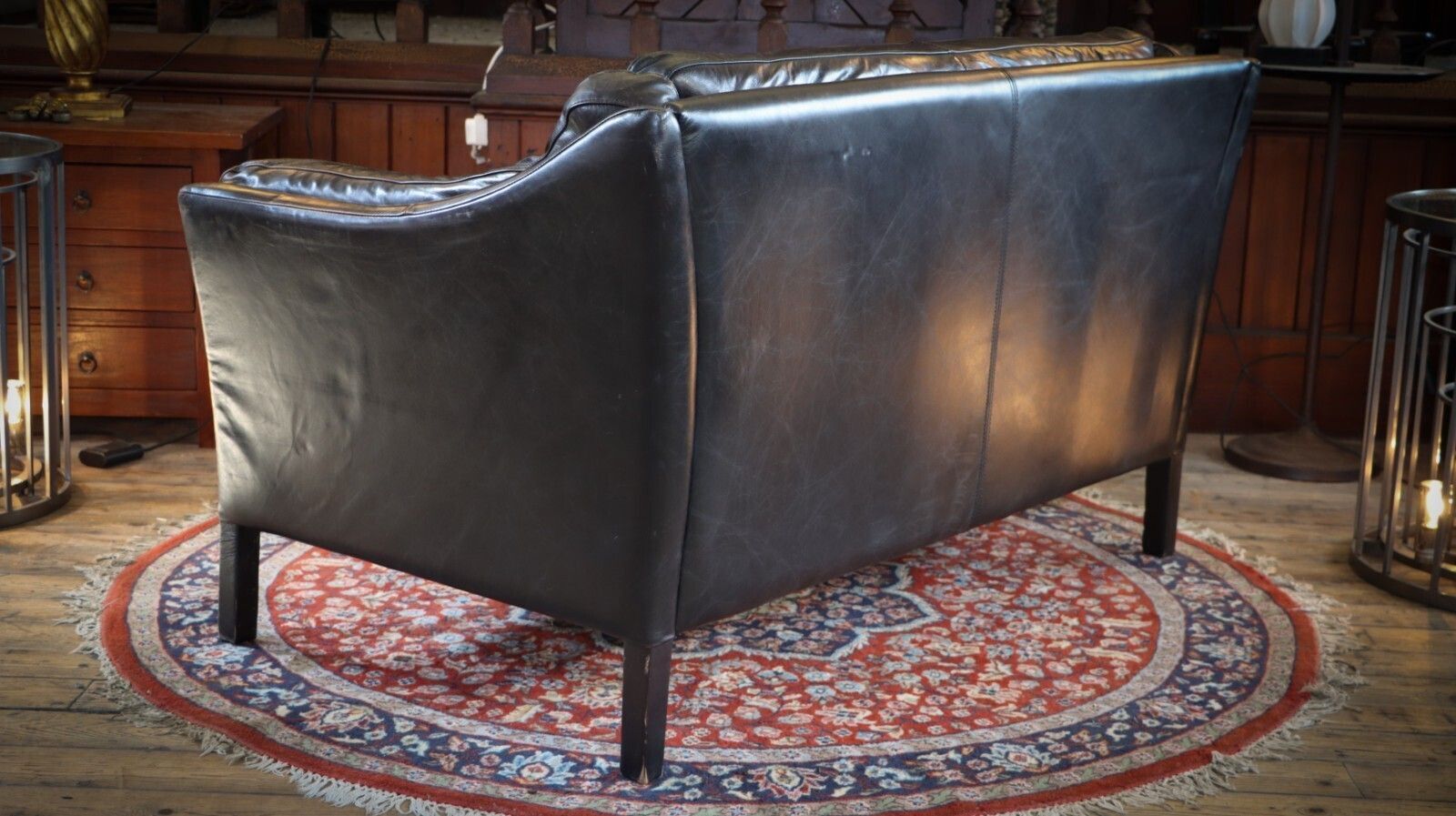 photo vinterior Stunning Timothy Oulton Halo Reggio 2 Seater Leather Sofa Destroyed Black