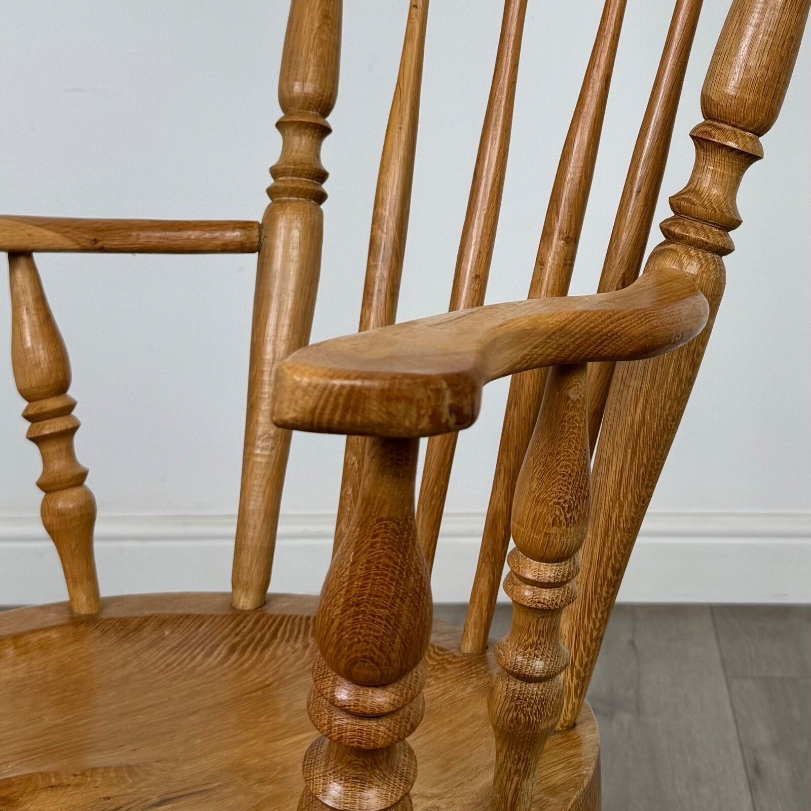 photo for sale Antique 20th Century Farmhouse Windsor Armchair In Oak ( Af 5430 )