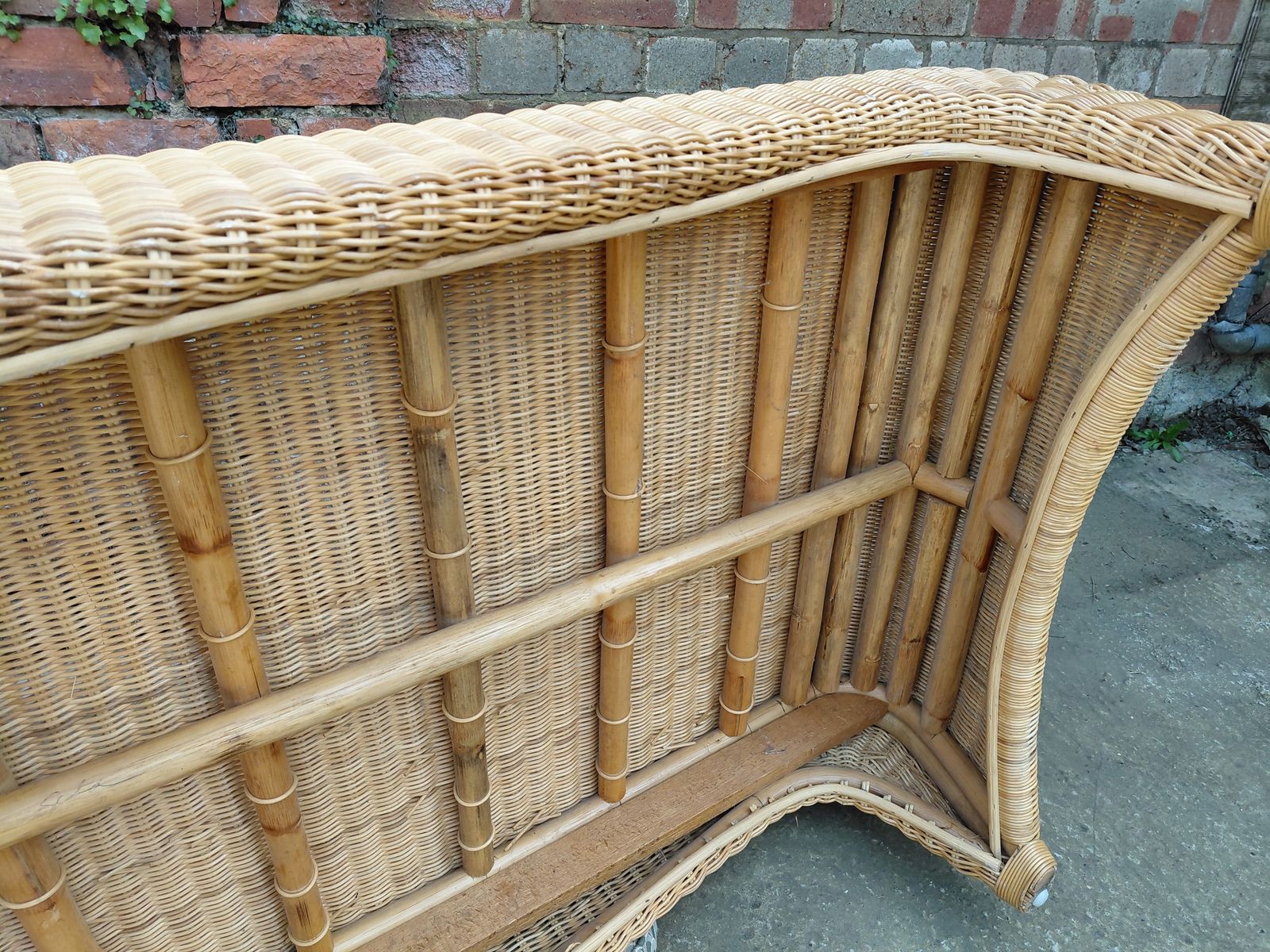 295.0 Vintage Rattan & Bamboo Chaise Longue / Day Bed photo