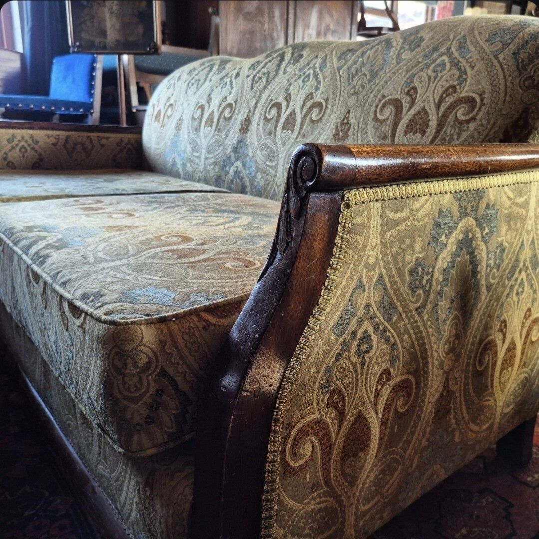 A Fab Vintage 1930 Art Deco Sily Damask Blues & Greens Oak Frame Two Seater Sofa