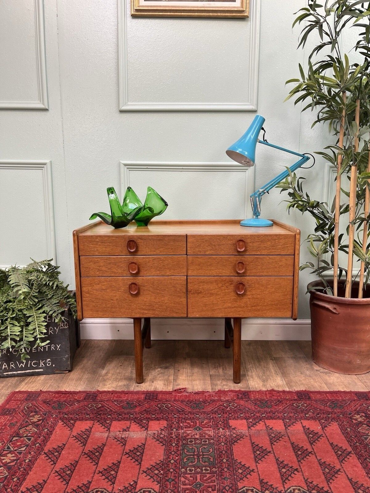 Stunning Mid Century Compact Sideboard, Chest Of Drawers, Gplan Danish Style
