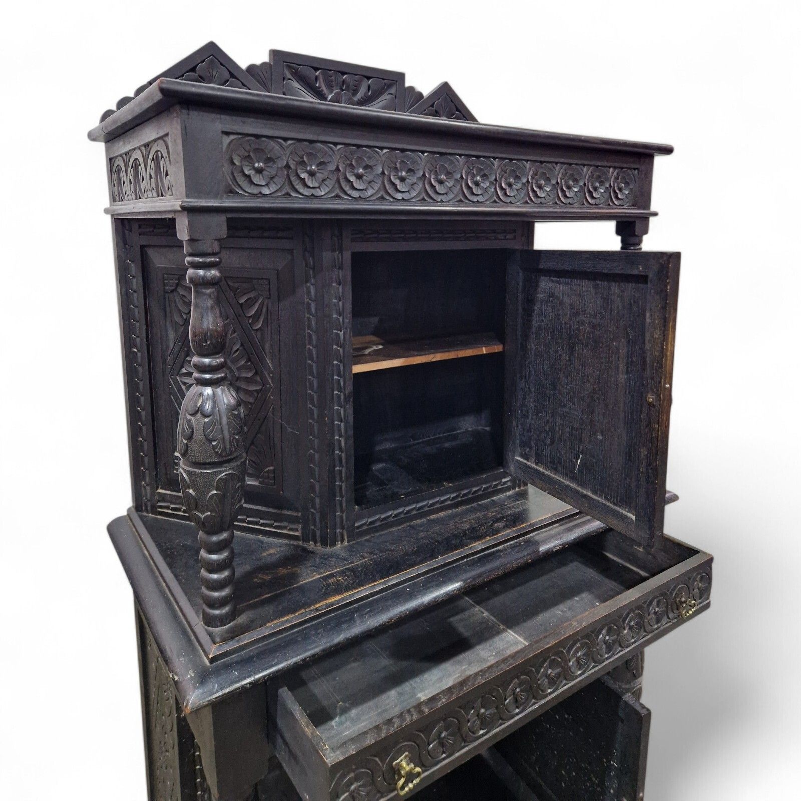 395.0 Antique Oak Court Cupboard   Heavily Carved Double Cupboard / Cabinet Ebonised photo