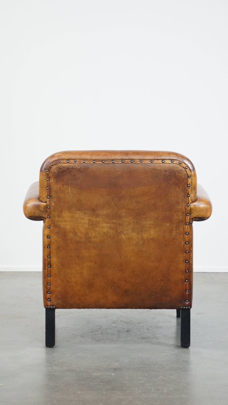 1241.0 Art Deco Design Armchair In Good Condition With A Sleek Finish And Black Piping. photo