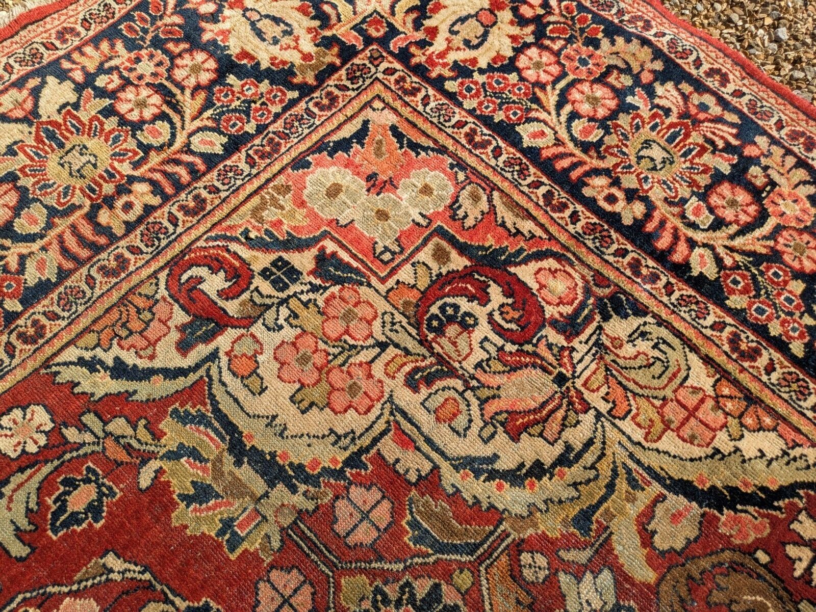 Large Mahal Rug Carpet. (406 Cms By 311 Cms ) photo vintage