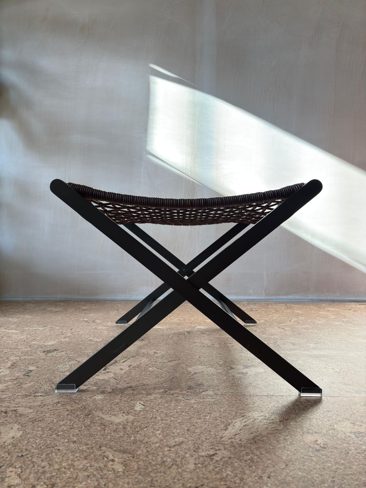 Flexform ‘Peter’ Stool By Antonio Citterio In Woven Cowhide And Burnished Metal Frame (Italian Modern / Contemporary) photo 1295.0