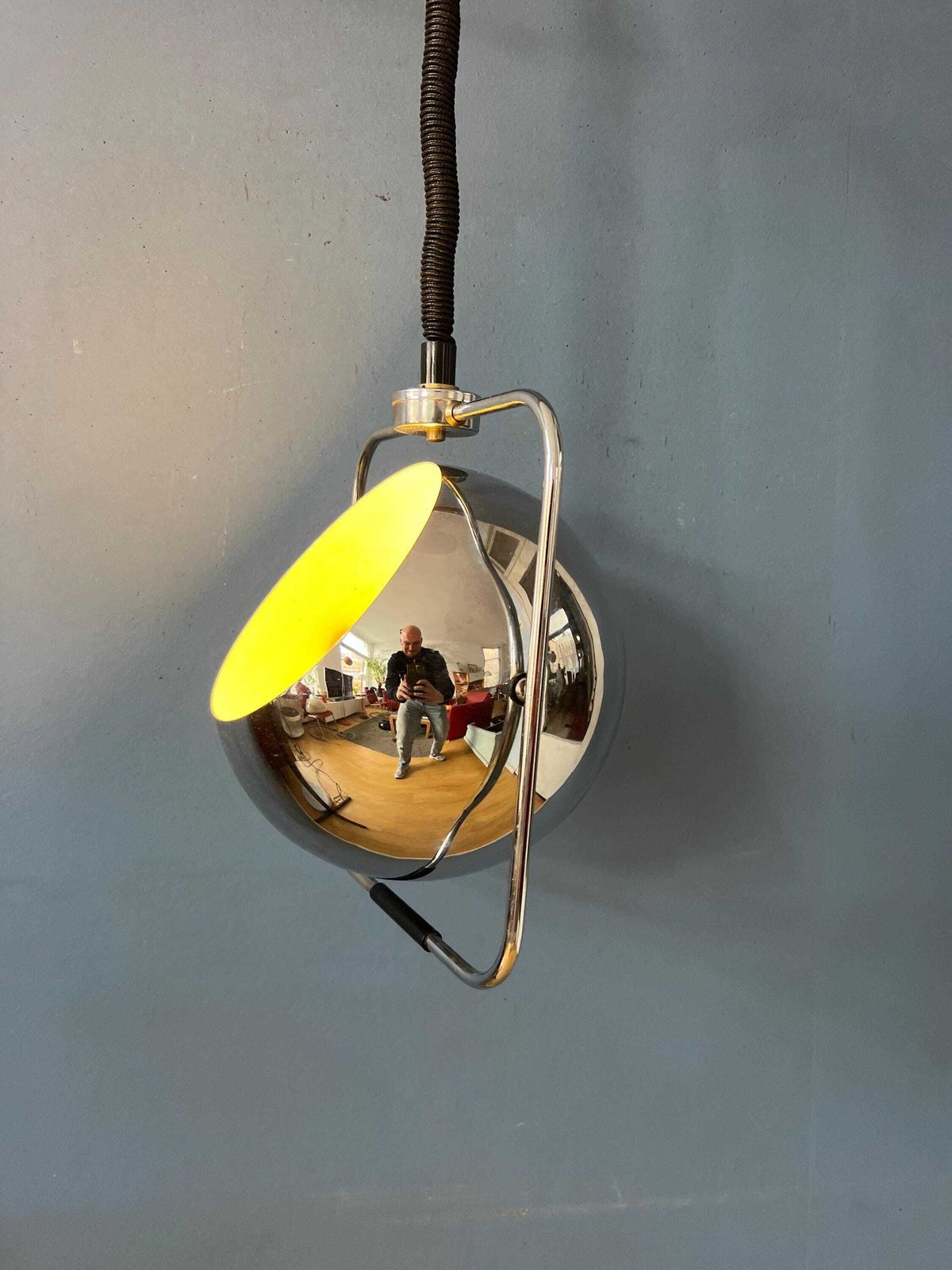 Chromen Mid Century Gepo Eyeball Hanglamp photo vinterior