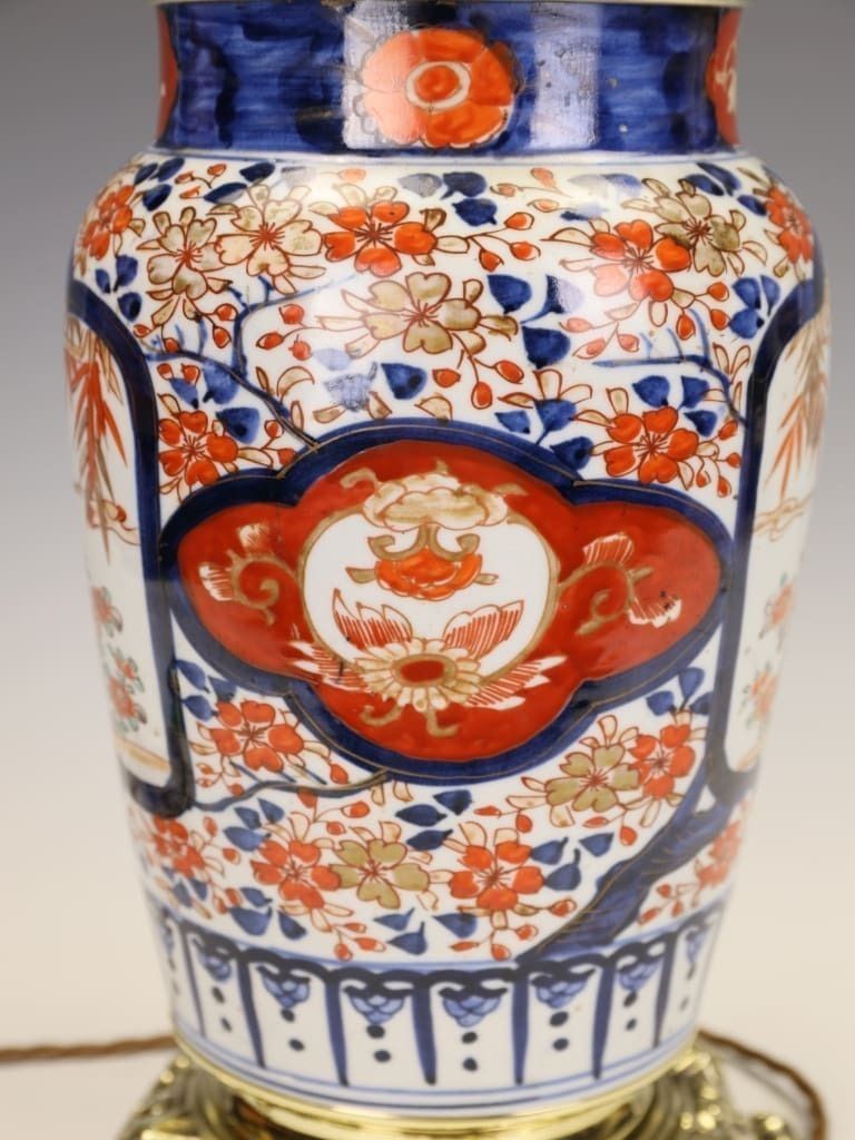 A Charming Meiji Period Japanese Imari Porcelain Table Lamp photo vinterior