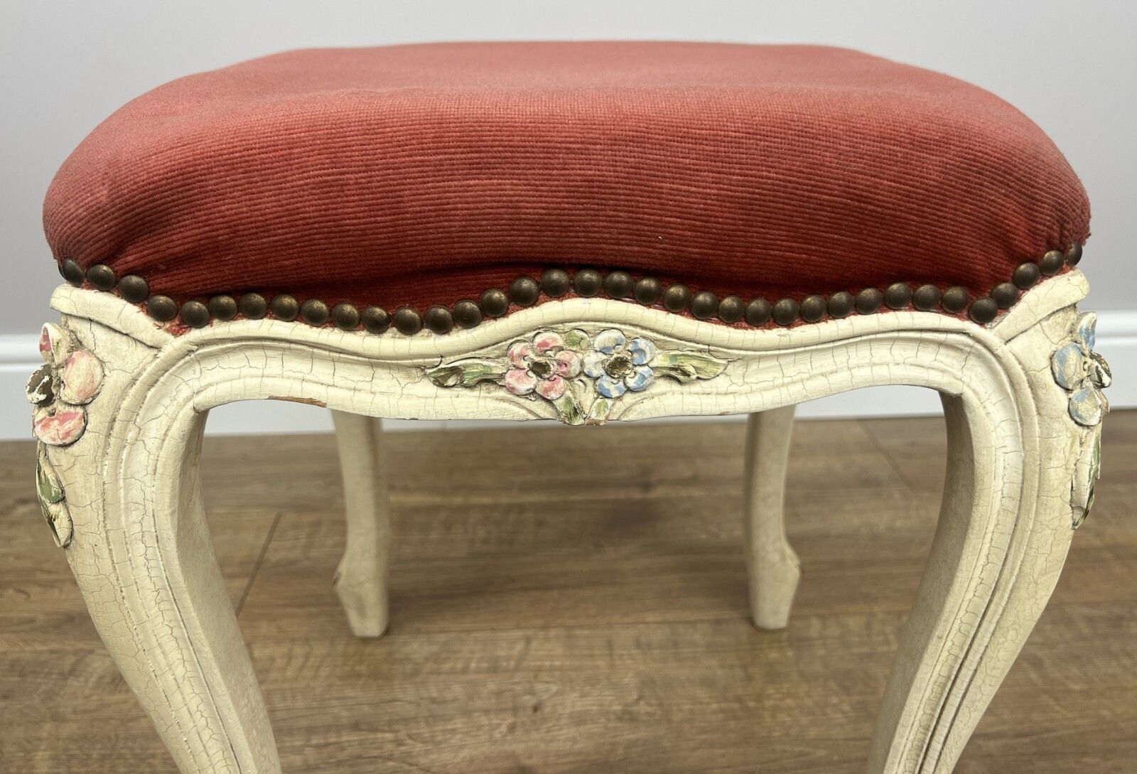 Footstool Vintage French Shabby Chic Upholstered Stool Decorative Seat Lot 4950. photo for sale