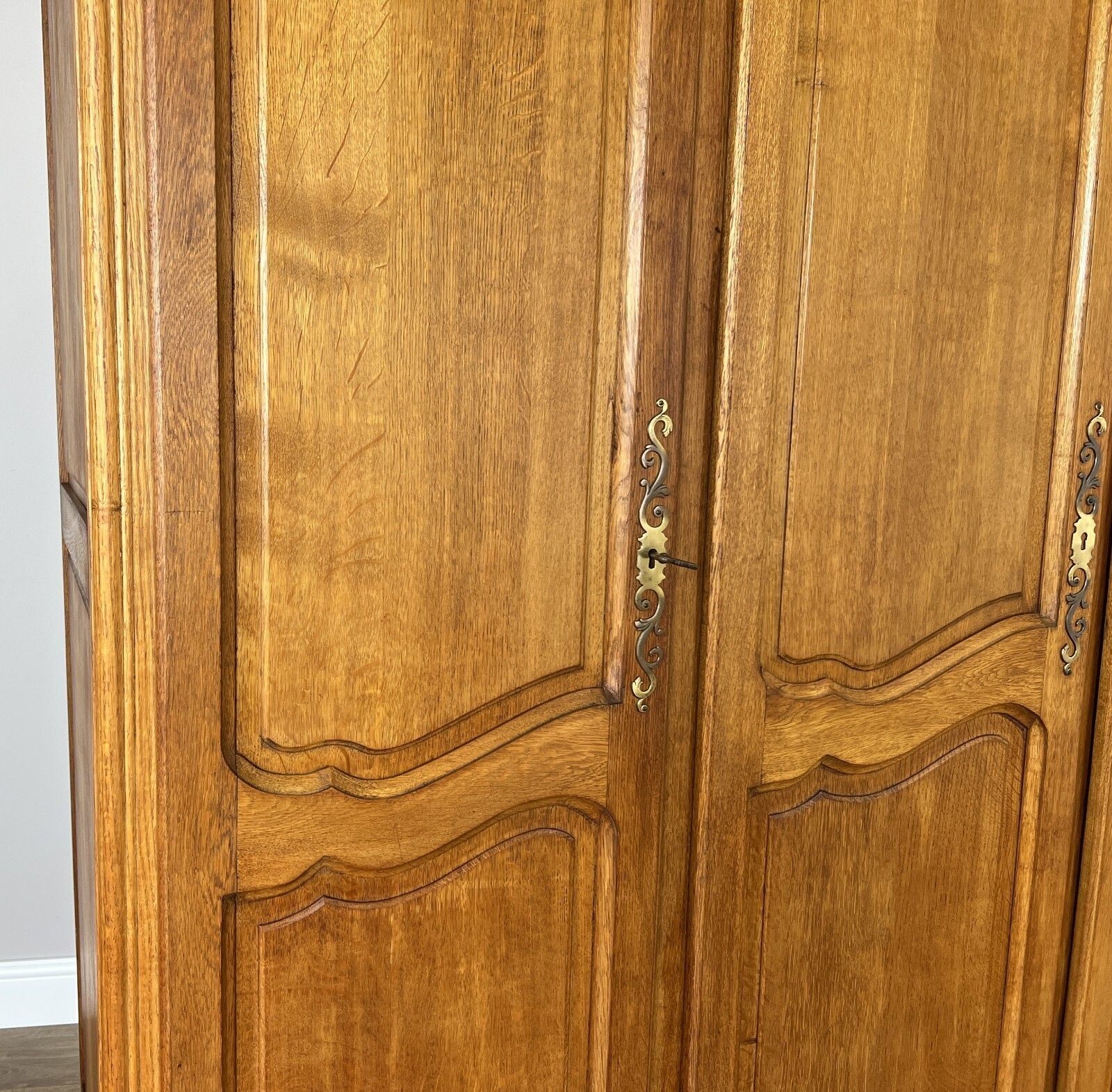 Wardrobe Vintage French Louis XVI Style Oak Four Door Carved Armoire Lot 4979. photo 849.0