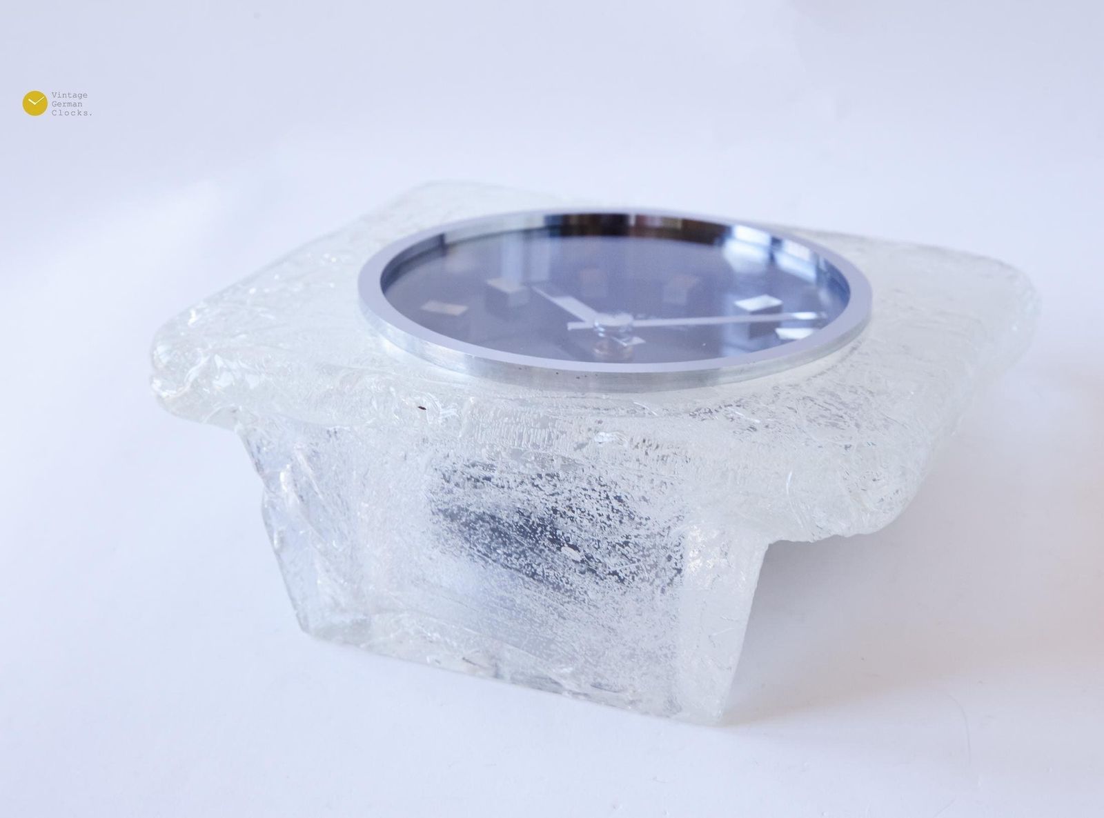 photo vinterior Space Age Kienzle Ice Glass Desk Clock Germany Panton Style Mid Century Modernism Pop Table Mcm 1970s