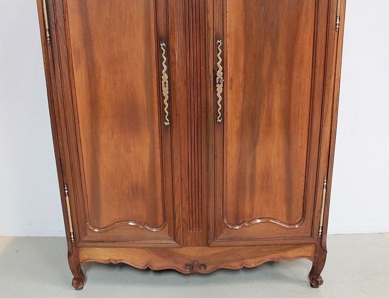 Louis XV Cabinet Walnut 19th photo for sale