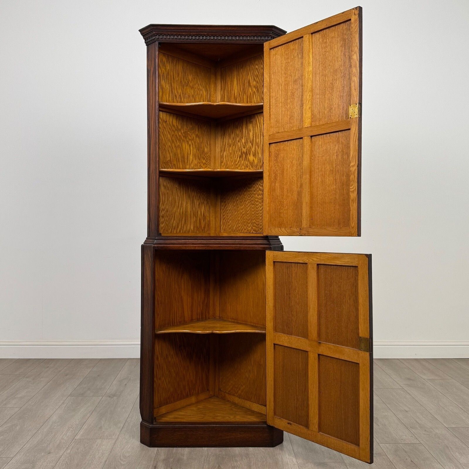 Antique 20th Century Edwardian Corner Cabinet In Oak photo furniture
