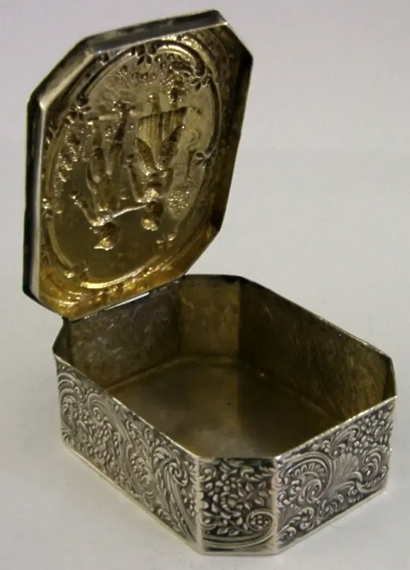 Beautiful German Hanau Solid Silver Box C1900 Antique 62g photo vinterior