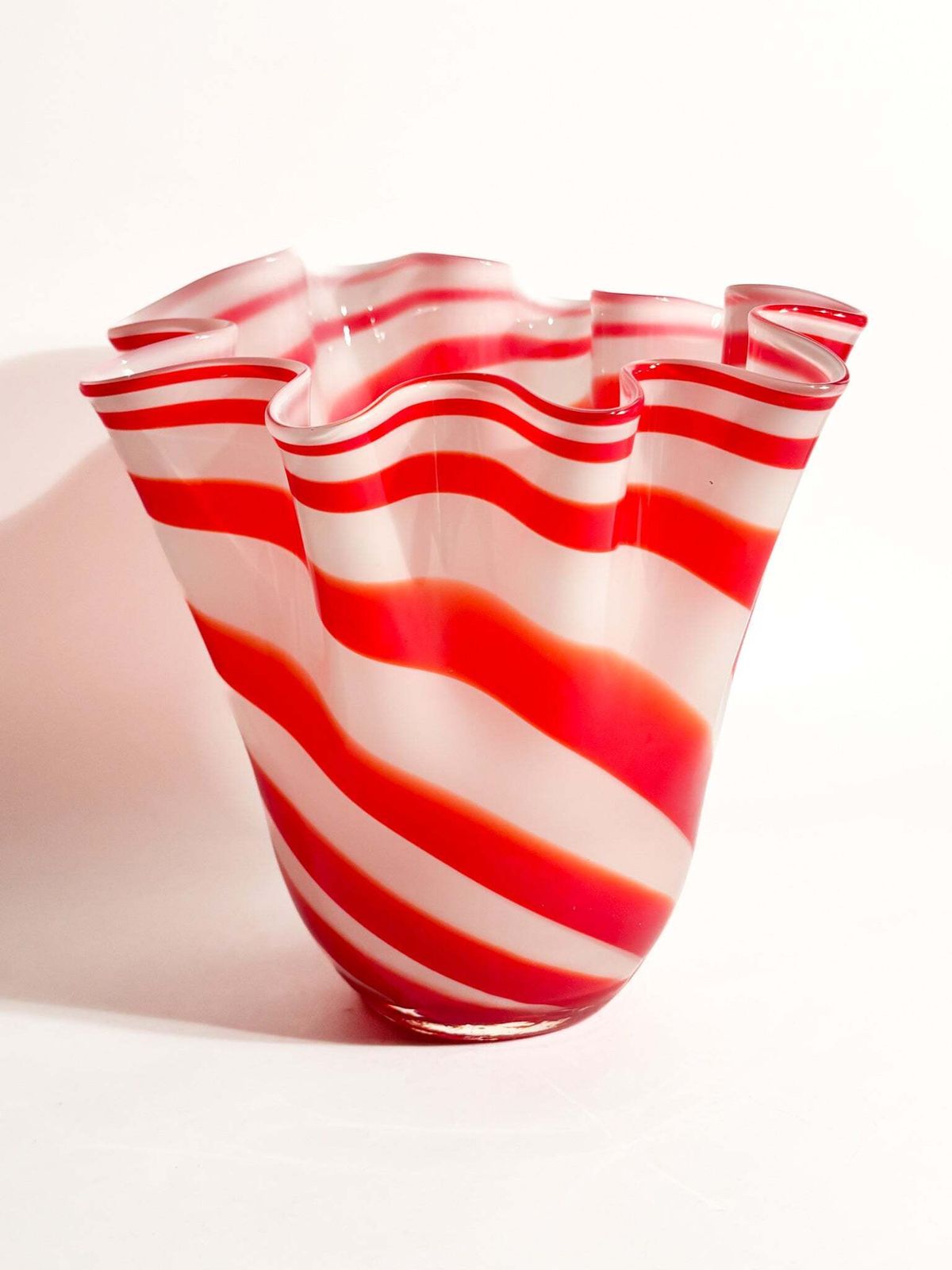 photo furniture 1980s White And Red Murano Glass Handkerchief Vase
