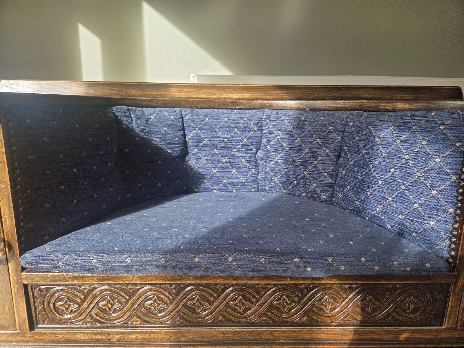 Jaycee Sovereign Oak Hall Bench – Large Gothic Revival Gossip Seat photo furniture