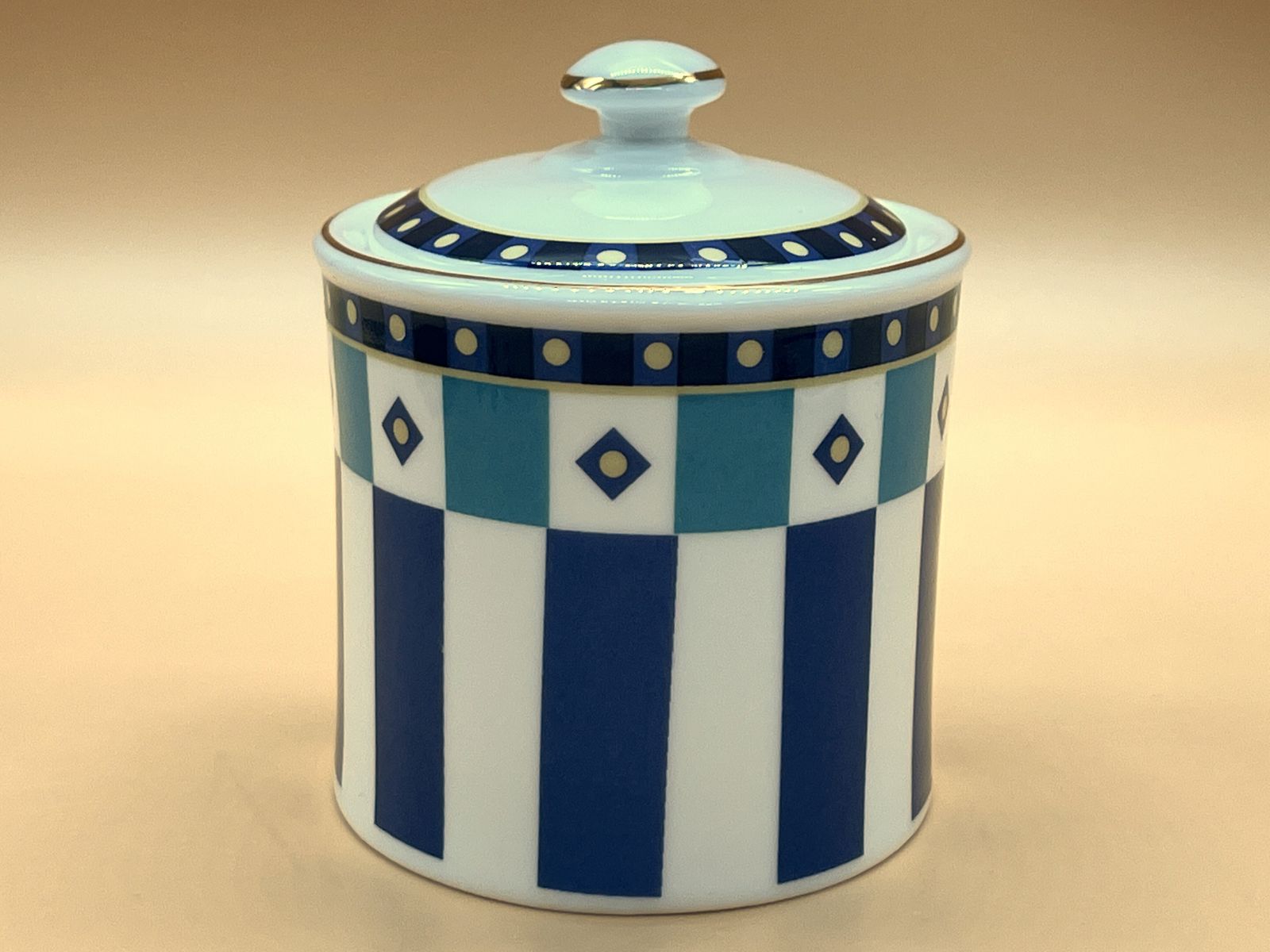 Wedgwood China Aphrodite Design Creamer And Covered Sugar Bowl Set. photo for sale