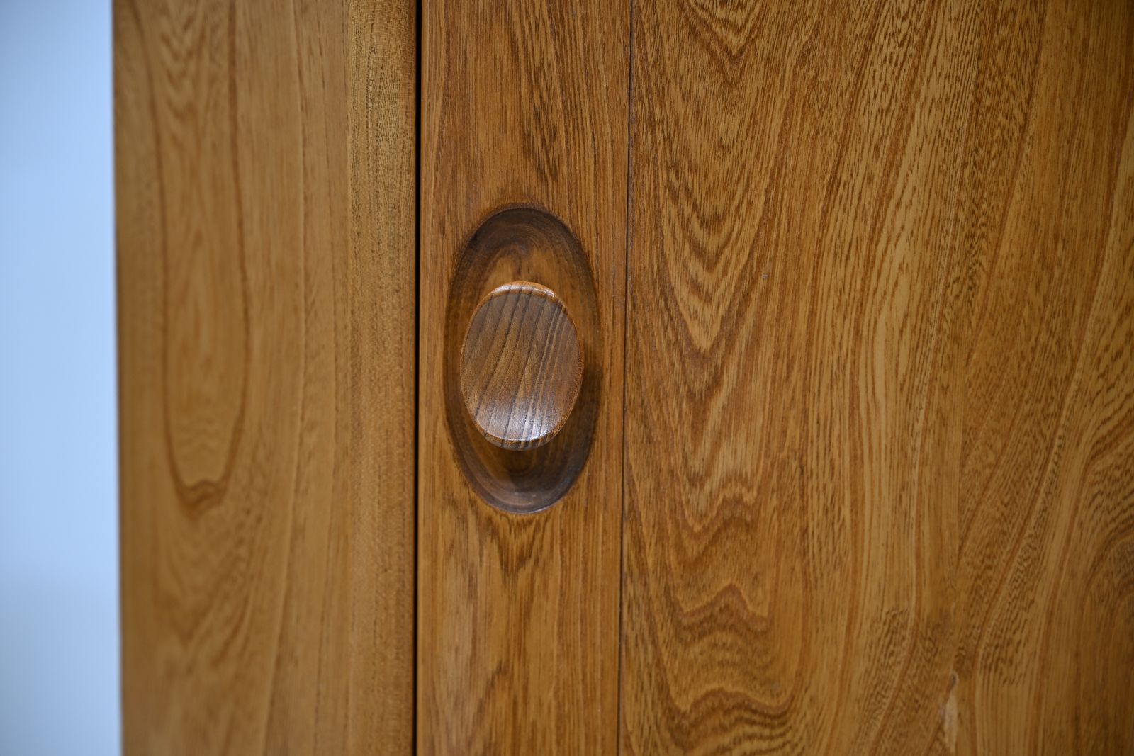photo vinterior Genuine Ercol Windsor Corner Cabinet Light Finish Model 743c Free Uk Delivery