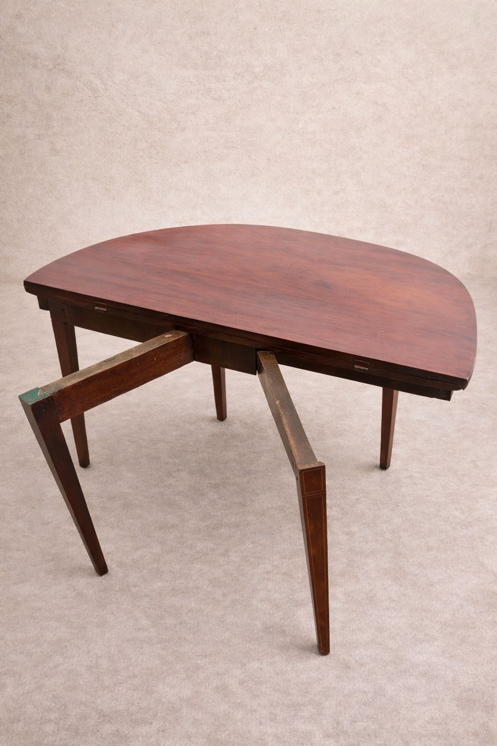 Early 20th Century Georgian Revival Mahogany Fold Over Tea Table With Inlay photo vinterior