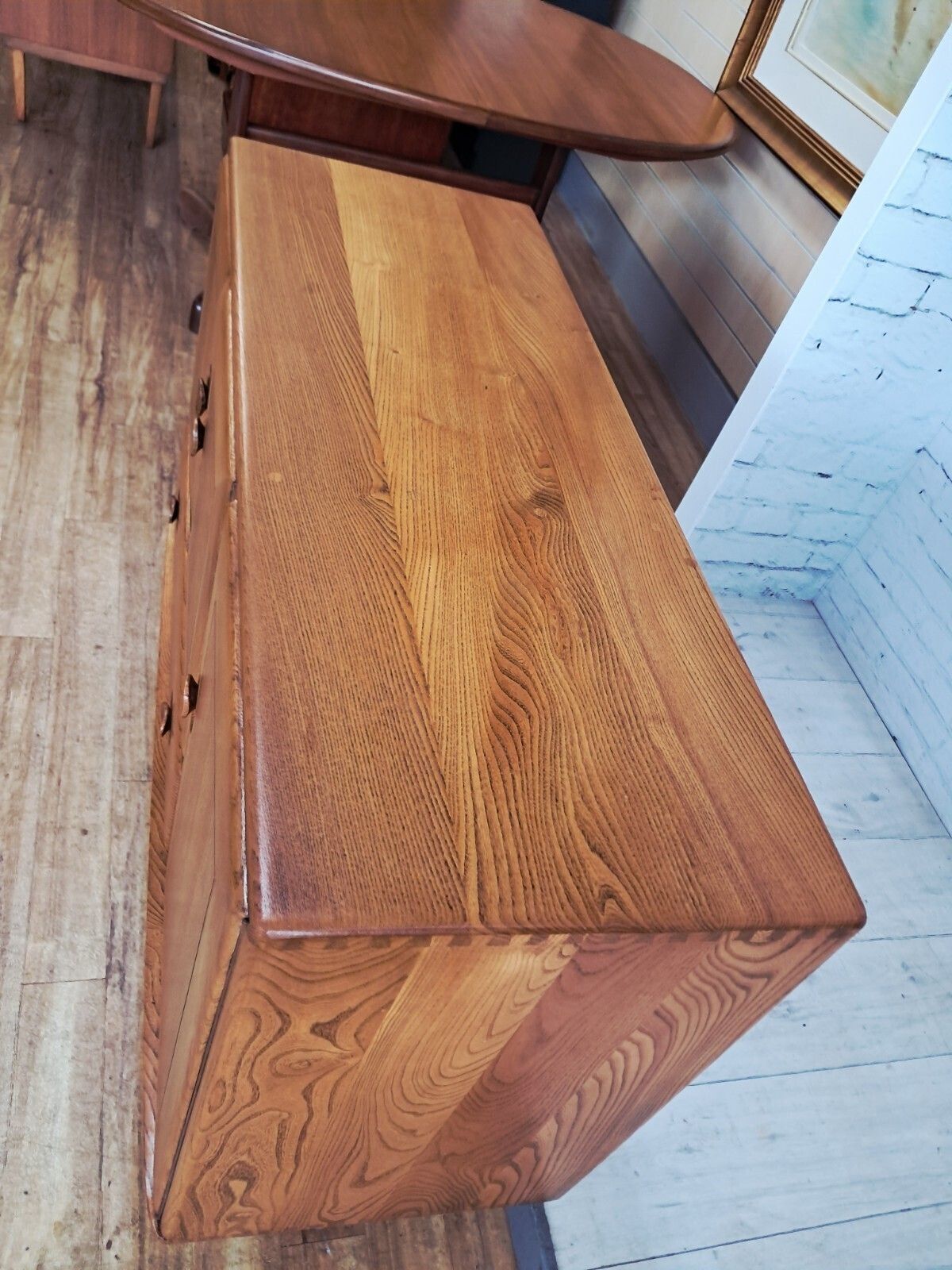 photo vintage Mid Century Ercol Windsor Sideboard Solid Elm 467 Vintage 1960's Restored