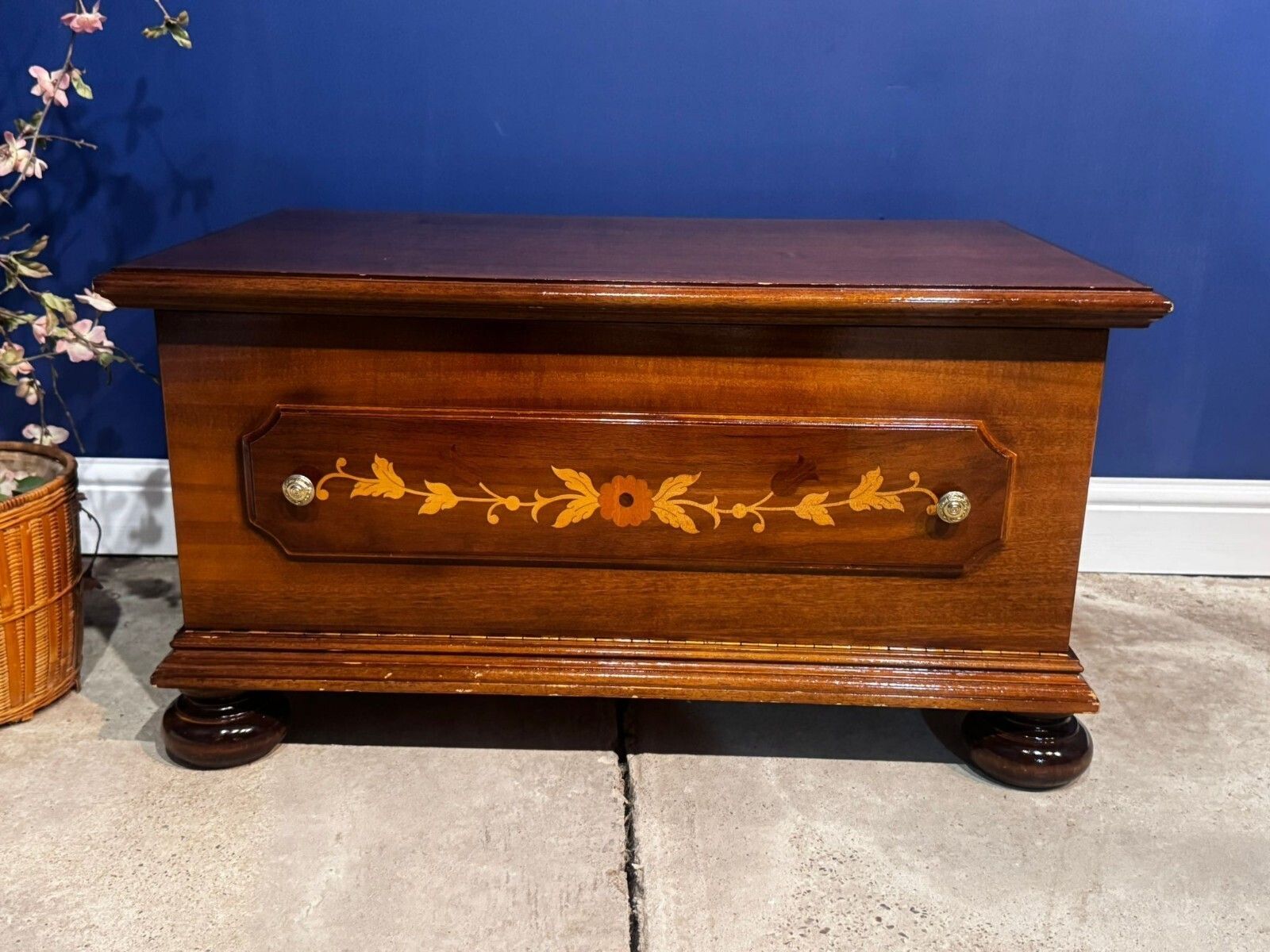 Vintage Antique Style Tv Unit Stand Cabinet Drawers Low Drawer Chest Floral. photo buy