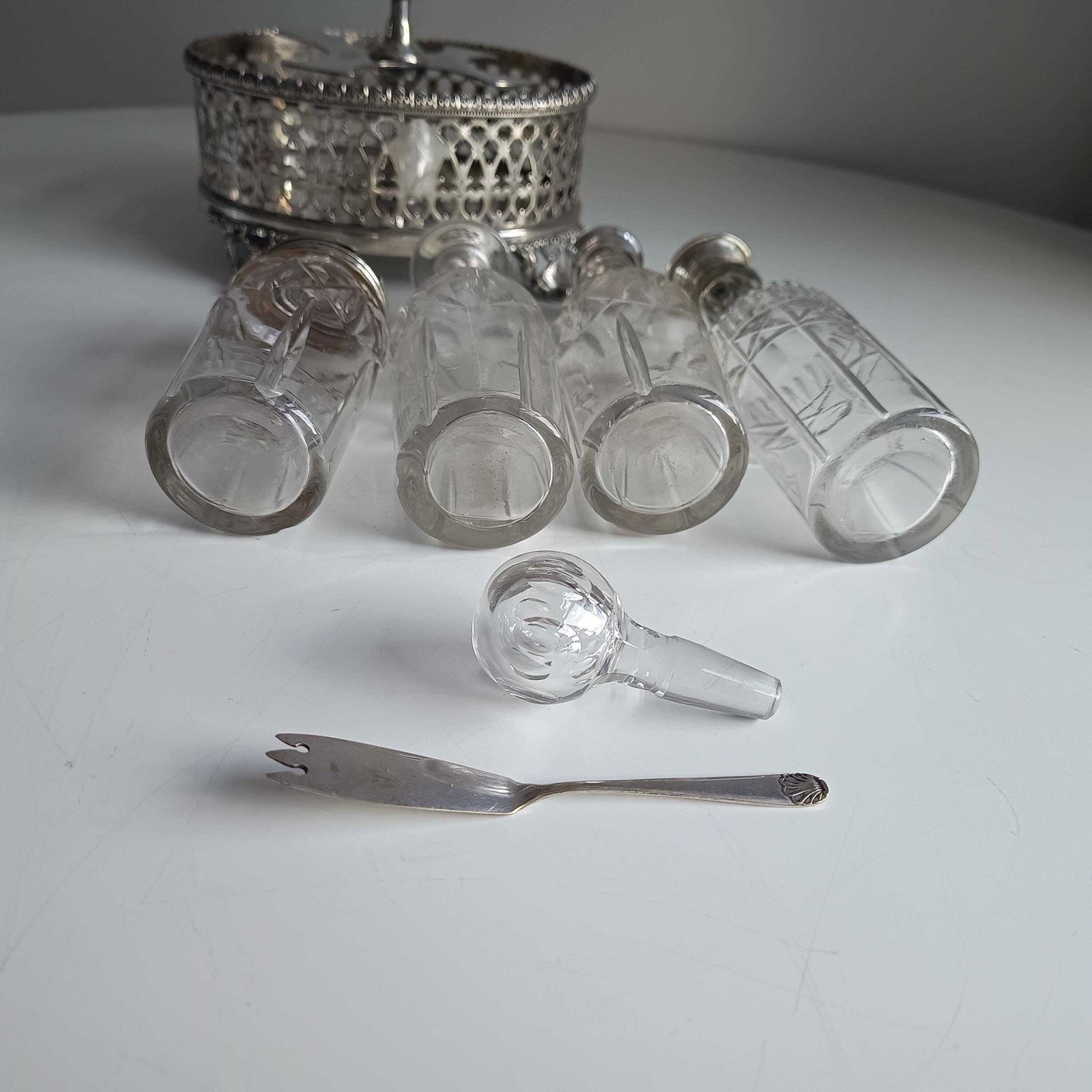 Antique English Silver Plate Cruet Stand & 4 Cut Glass Condiment Bottles, Belle Epoque photo vintage