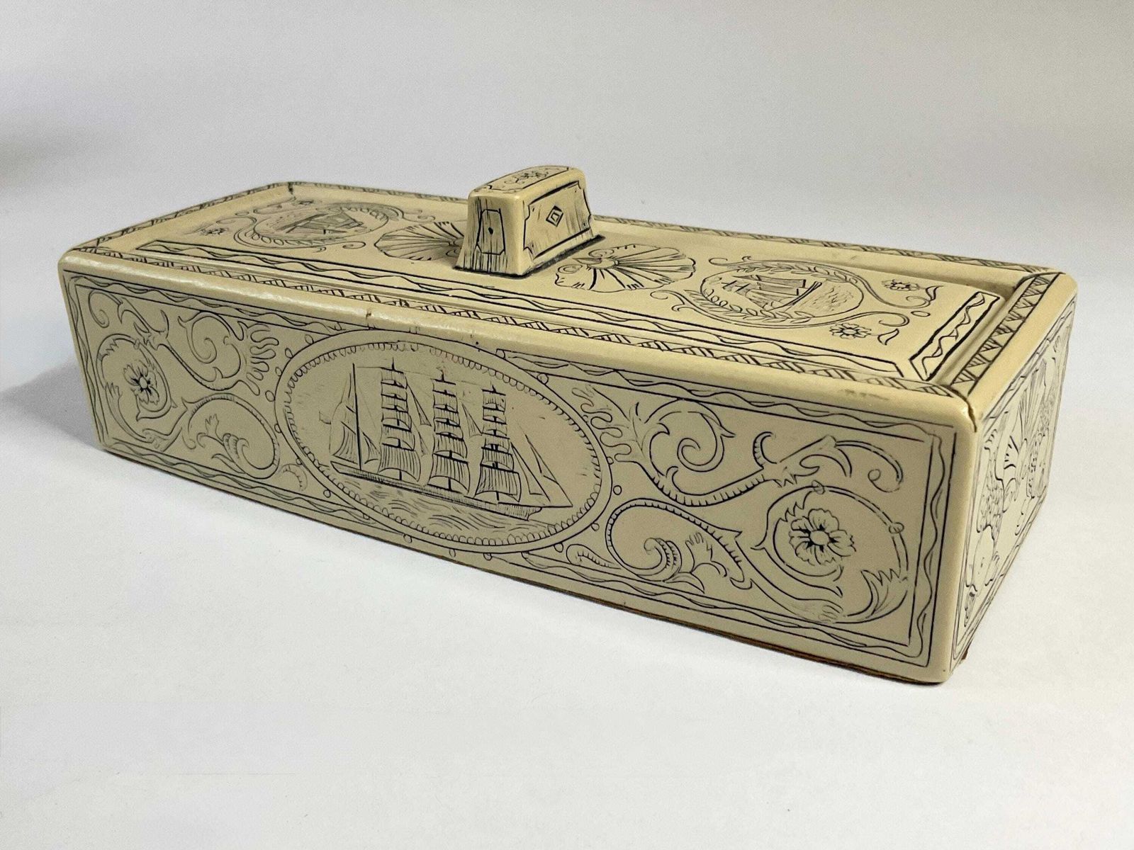 photo vinterior Vintage Chinese Ceramic Domino Set – 28 Tiles – Early 20th Century.