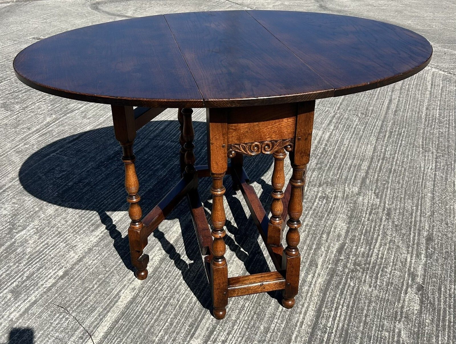 English Oak Chingford Titchmarsh & Goodwin Style Gateleg Dropleaf Dining Table photo buy