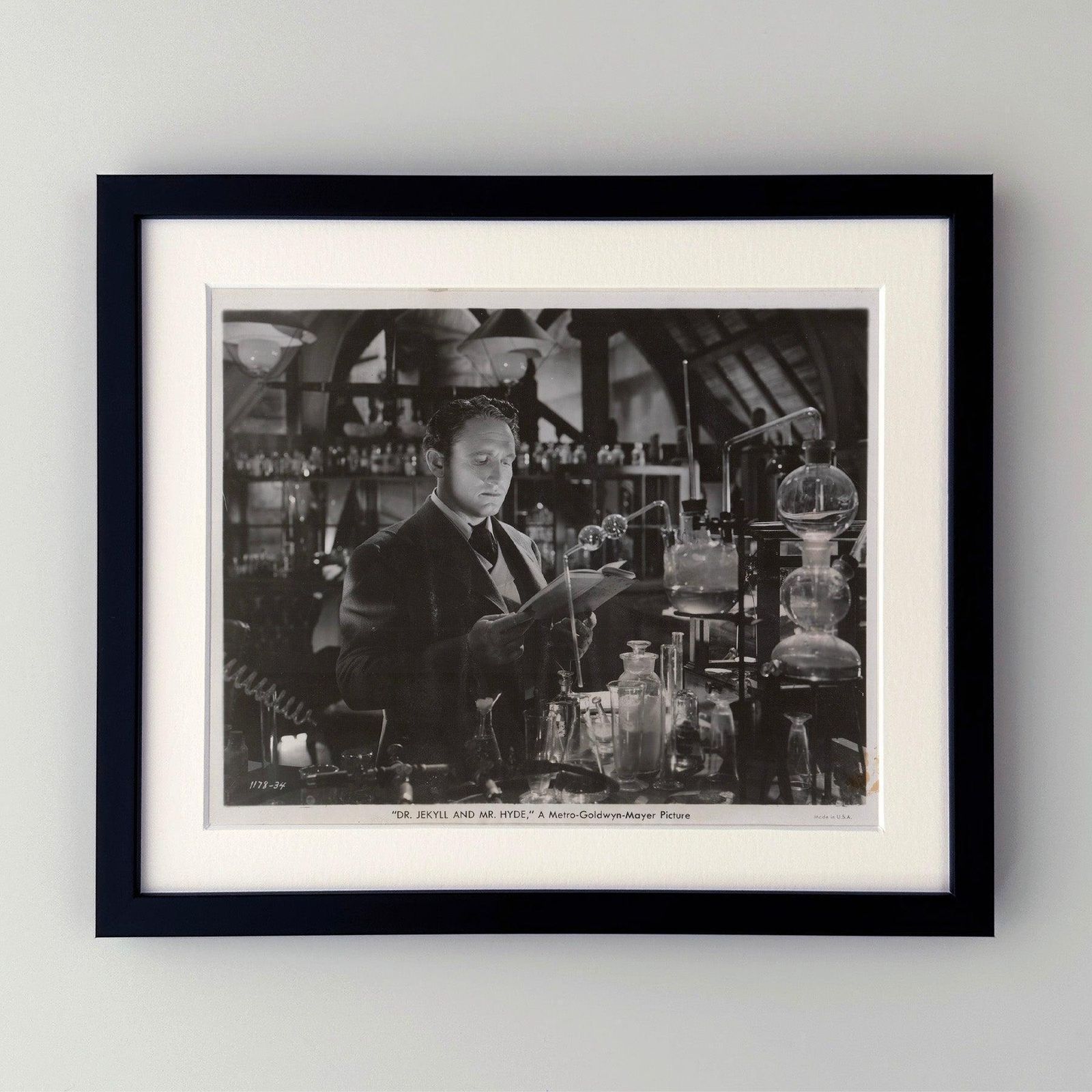 Photo de presse originale encadrée, Dr Jekyll and Mr. Hyde, 1941 photo furniture