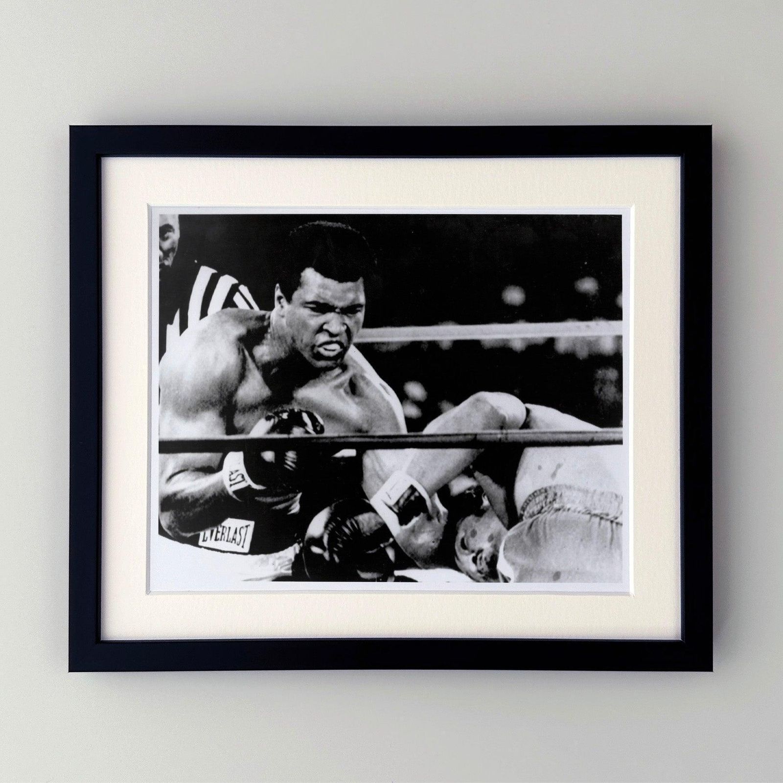 When We Were Kings 1996 Publicity Film Movie Press Still Framed photo furniture
