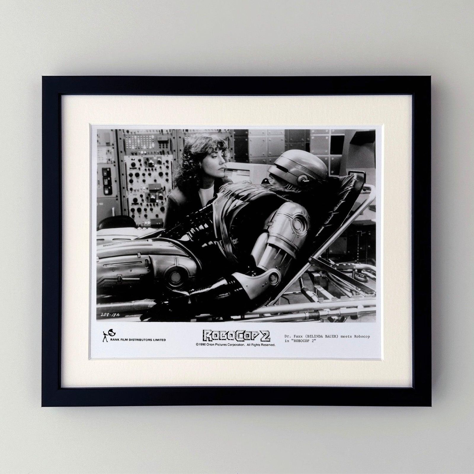 Photo de presse originale Robocop 2, 1990, encadrée photo furniture