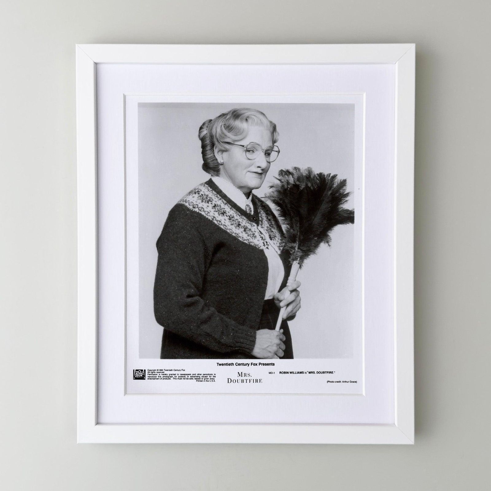Photo de presse du film Mrs Doubtfire (1993), encadrée photo for sale