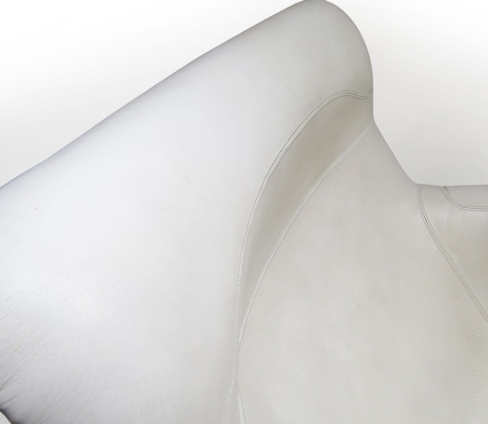 photo vinterior 1960s Karuselli Lounge Chair In Ivory Leather By Yrjö Kukkapuro For Avarte