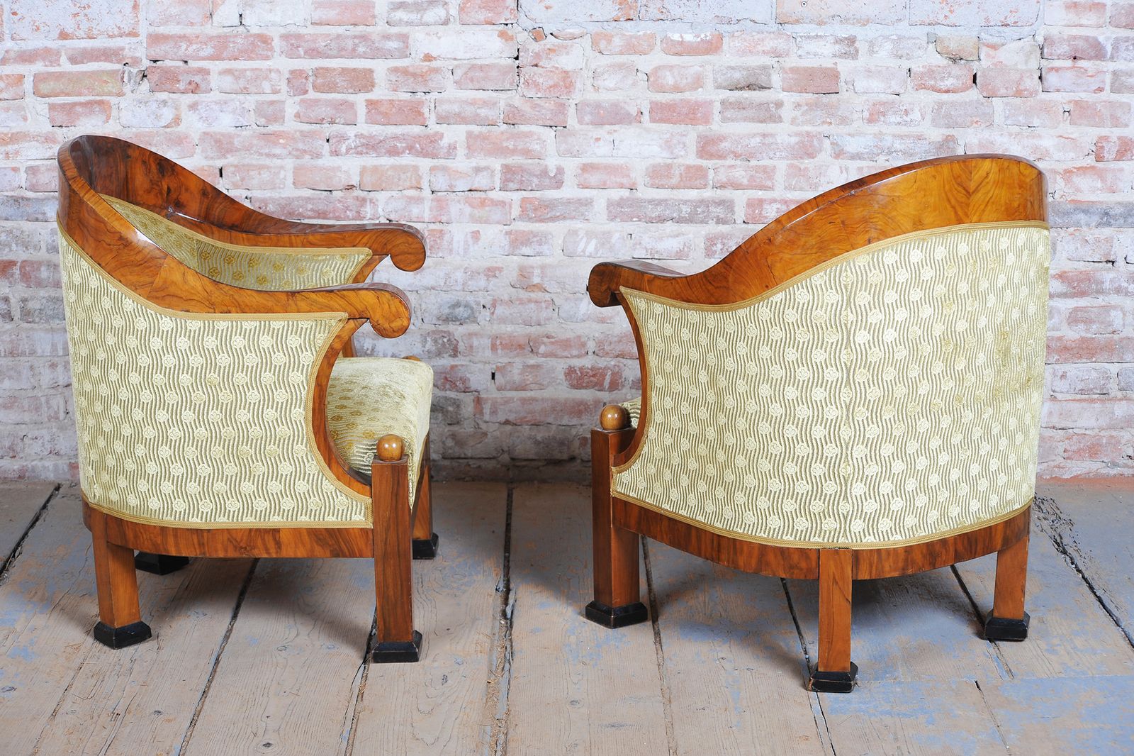 photo vinterior Restored Empire Seating Set, Walnut, Inlaid, Revived Polish, Austria, 1810s