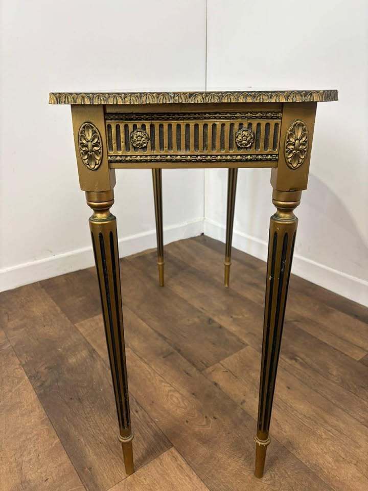 photo furniture Vintage French Style Faux Marble Hall Table